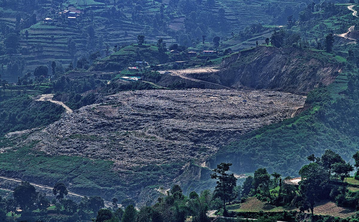 काठमाडौंको फोहोर फाल्न बञ्चरेडाँडामा रोक्का