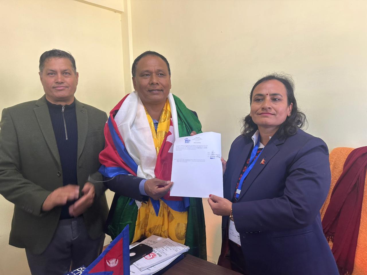 मनोनयन दर्तापछि कुलमानले भने-अत्याधिक मतले जित हासिल गर्छु