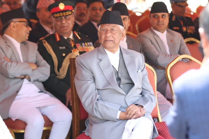 प्रतिनिधिसभाका ज्येष्ठ सदस्य अर्जुननरसिंह केसीले आज शपथ लिँदै